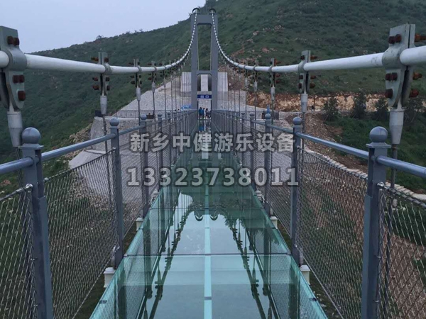 玻璃吊橋施工為景區帶來了哪些亮點?